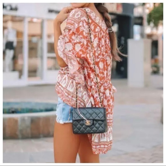 Floral Flowing Bohemian V-Neck Top - Picture 8 of 8